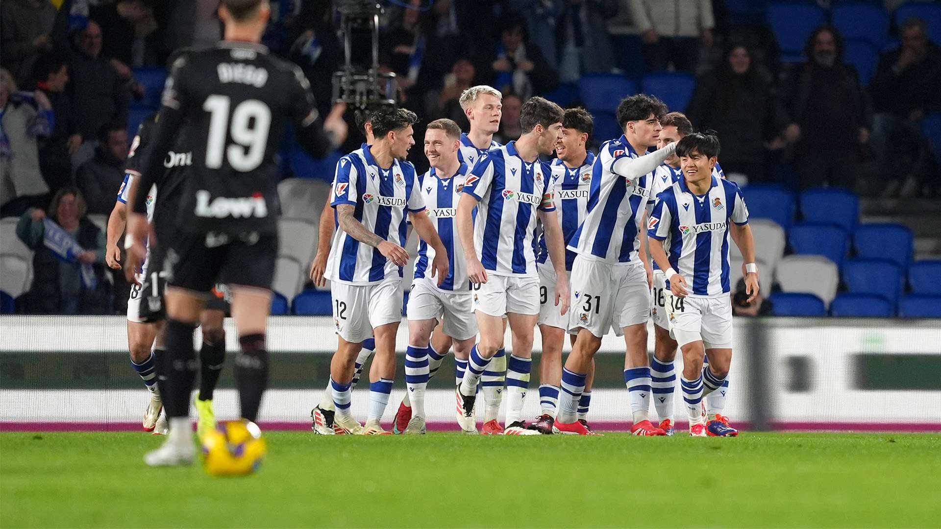 相比之下 相比之下